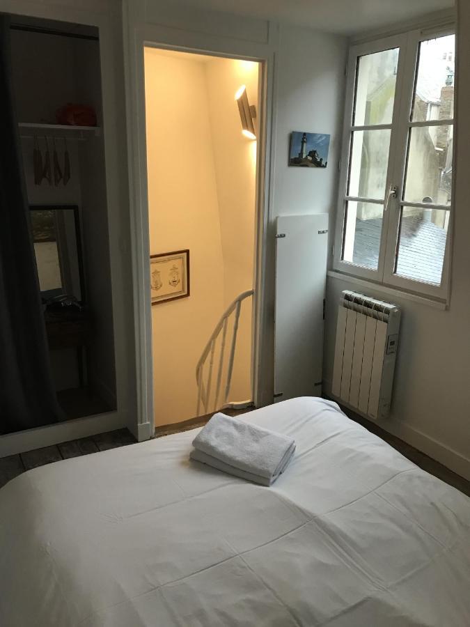 La Plus Petite Maison De Pecheur De Trouville-Sur-Mer Exterior photo